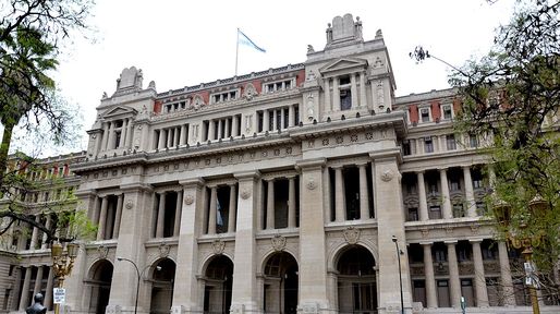 La Nación y Santa Fe van a una audiencia de conciliación por la deuda previsional